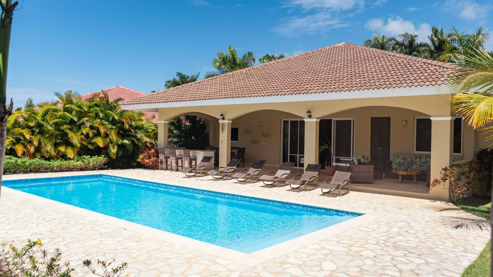 Beautiful standard size Lotus Model with over size pool, foto 4