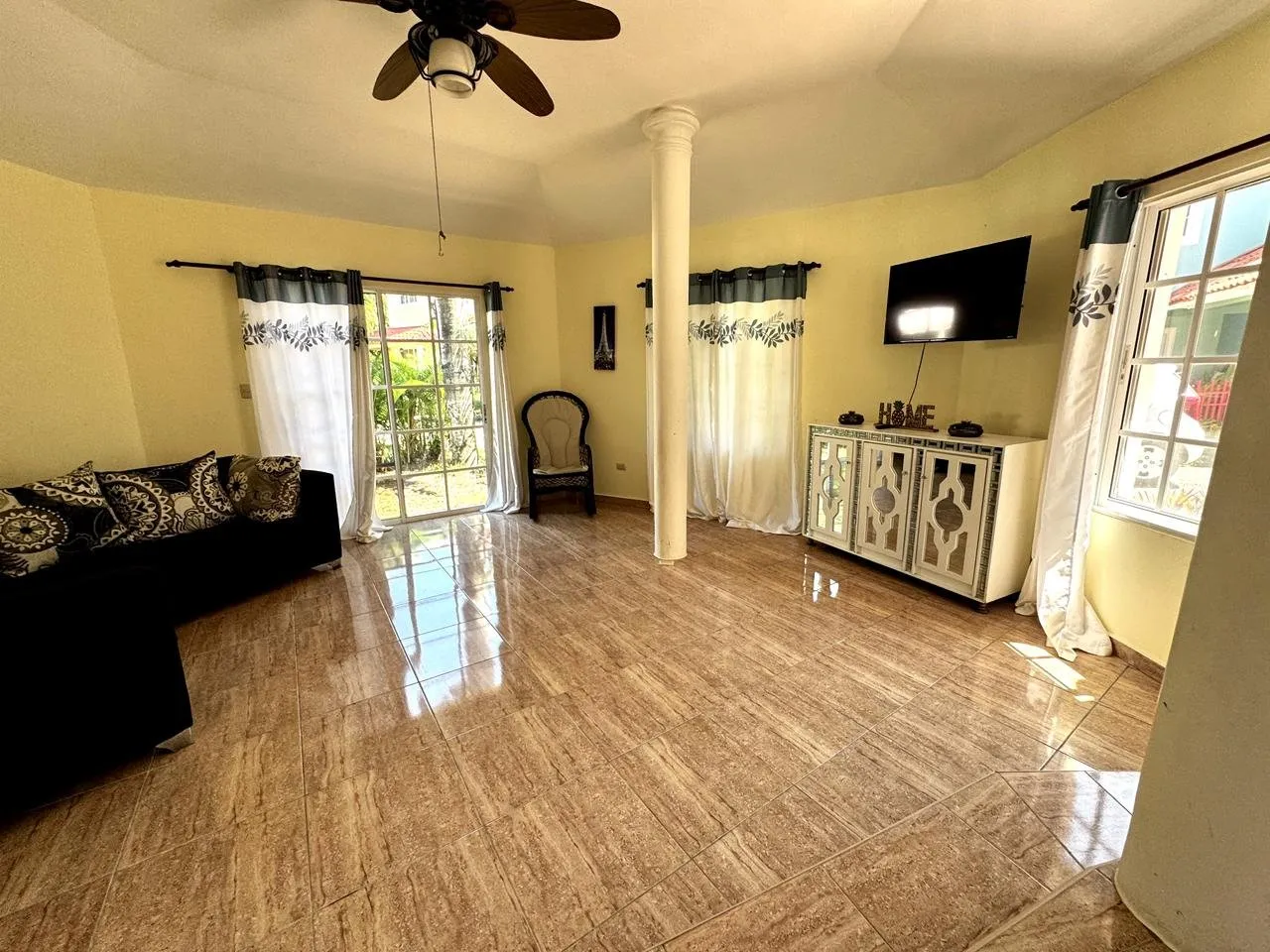 Beautiful Two-Story Home for Sale in Sosúa – Near La Sirena Market, foto 3