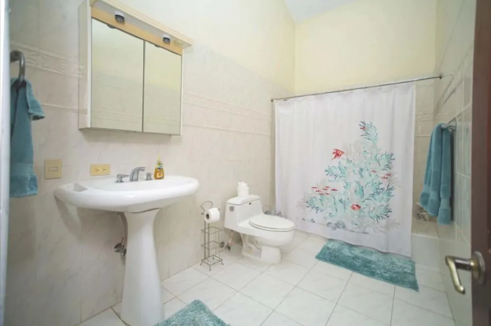 Casa Deborah: elegancia tropical en Sea Horse Ranch, foto 12