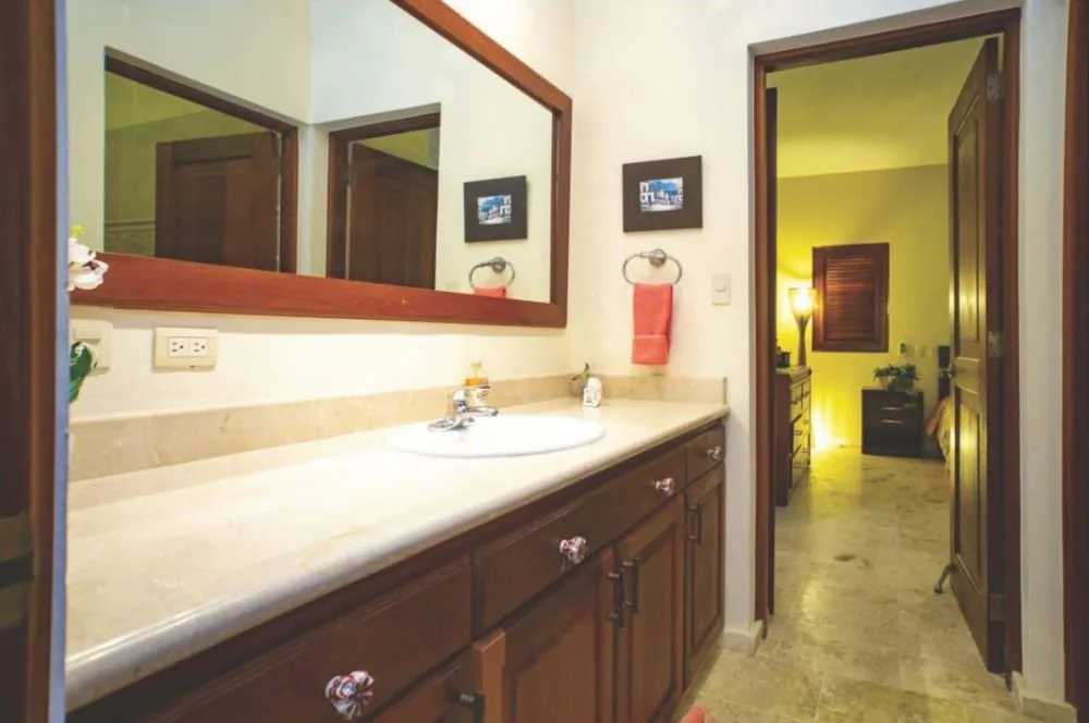 Casa Deborah: elegancia tropical en Sea Horse Ranch, foto 14