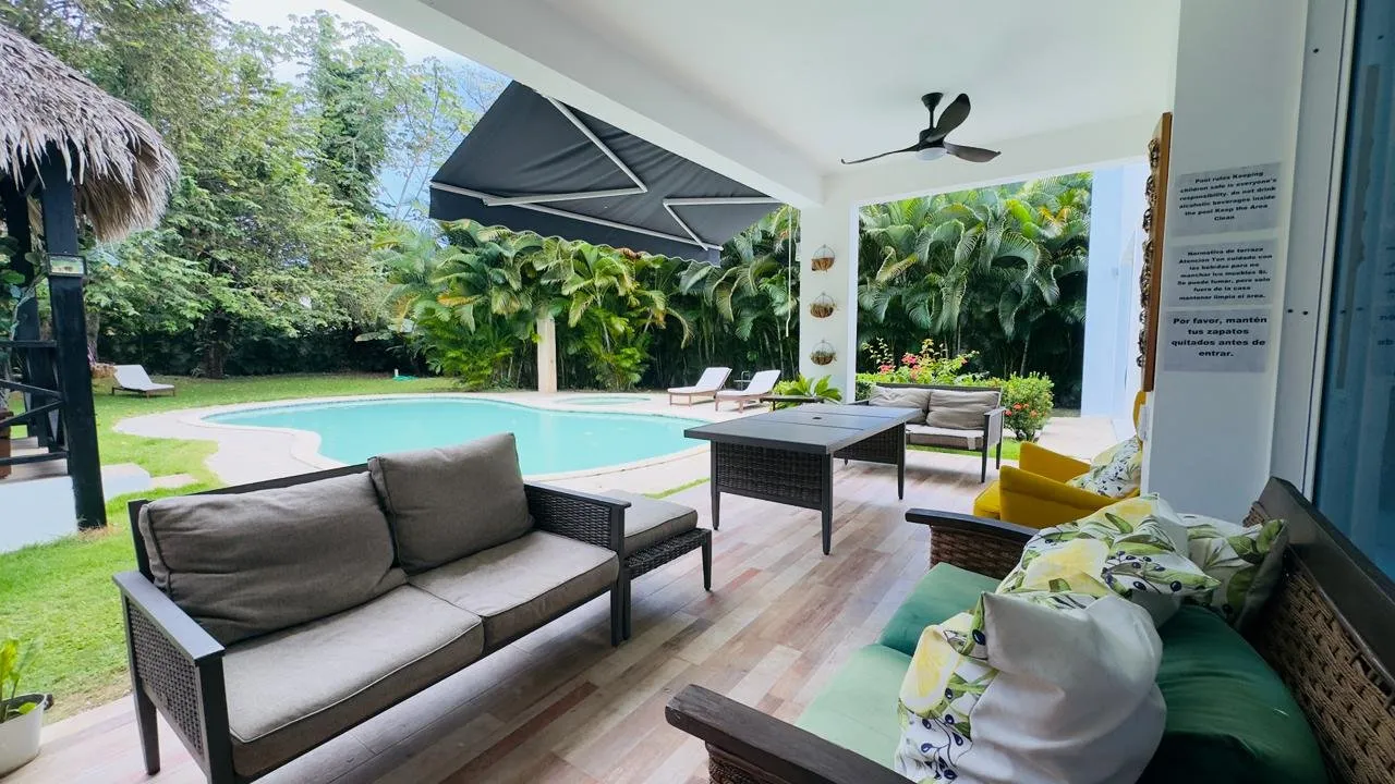 **Exclusive Villa for Sale in** Perla Marina, foto 11