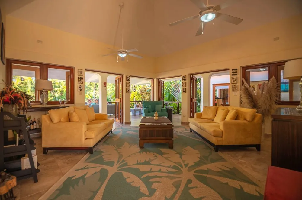 Villa Balinese: Tropical elegance with artistic soul in Sea Horse Ranch., photo 7
