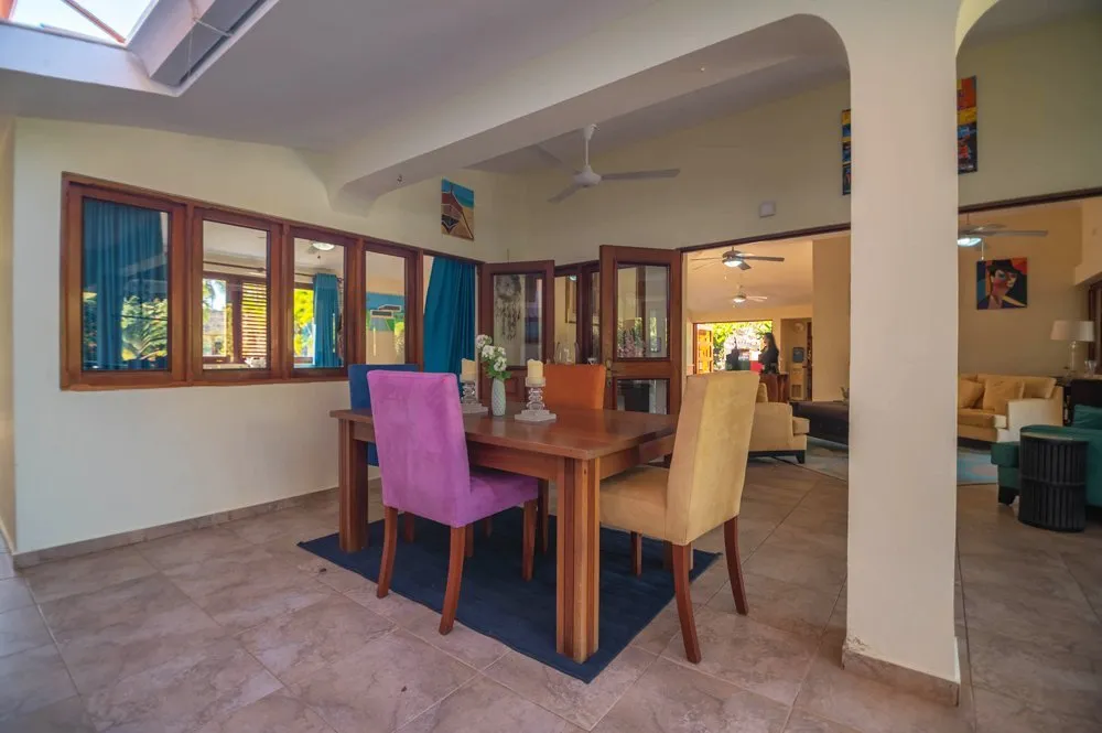 Villa Balinese: Tropical elegance with artistic soul in Sea Horse Ranch., photo 8