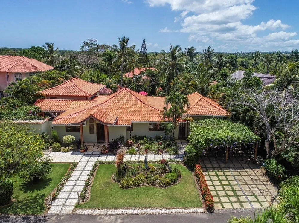 Villa Balinese: Tropical elegance with artistic soul in Sea Horse Ranch., photo 13