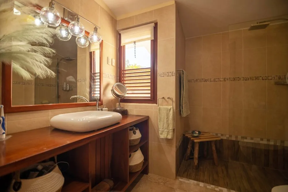 Villa Balinese: Tropical elegance with artistic soul in Sea Horse Ranch., photo 14
