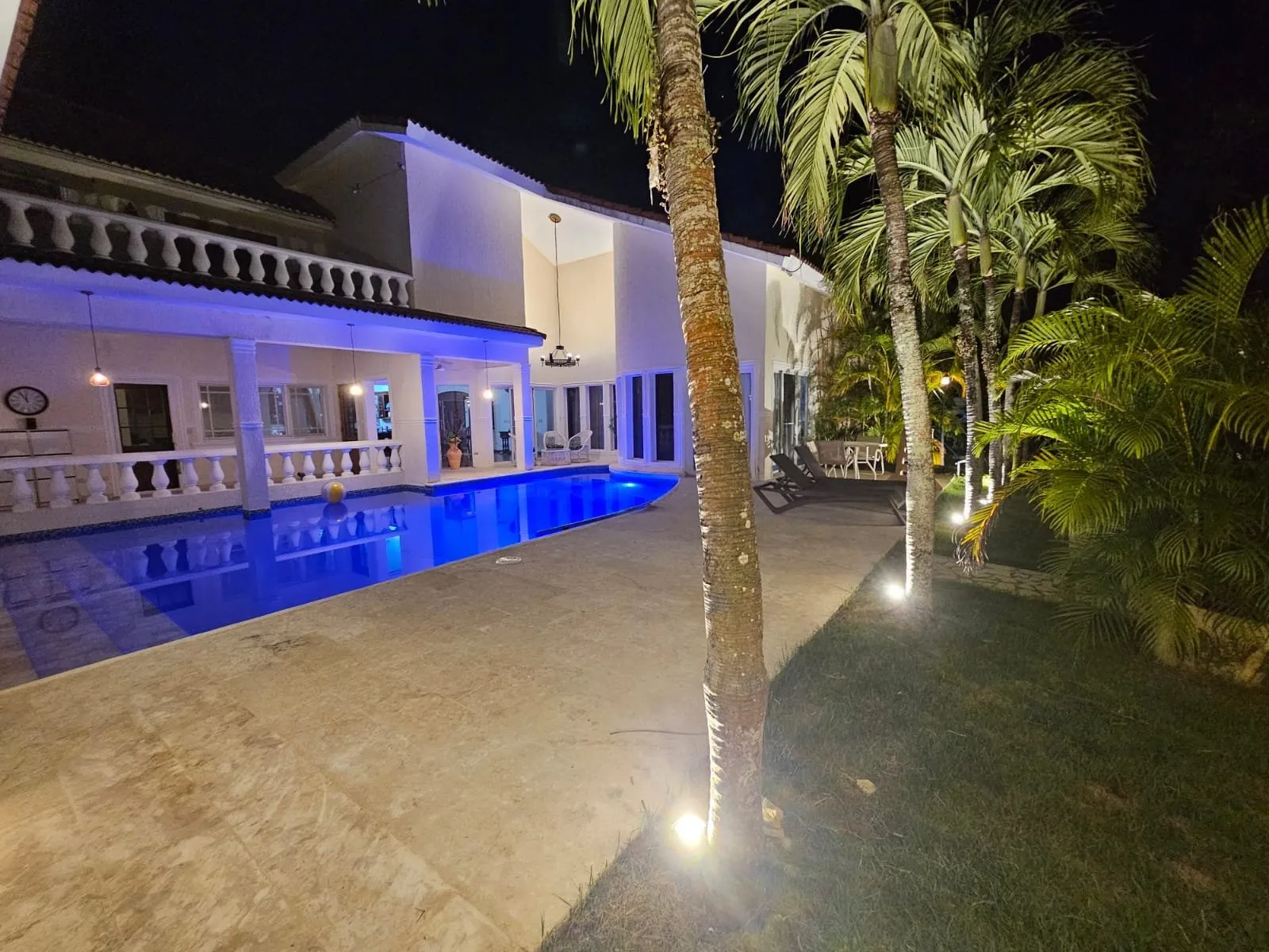 Villa de Lujo en Venta en Perla Marina, foto 11